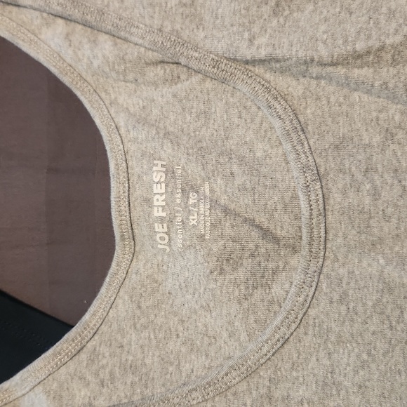 Lot of eight Ladies tanks and Tshirt - Picture 10 of 12